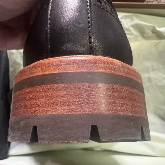 BURBERRY BROGUE SHOES - Picture 10 of 13